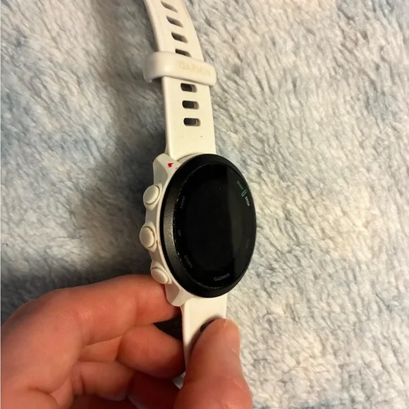 garmin White and Black GPS Running Smartwatch with Silicone Band w charging cord - Picture 4 of 5